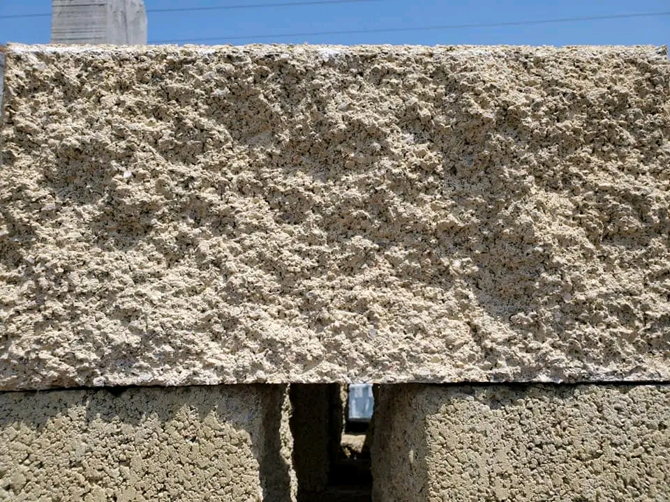 CARA DE PIEDRA AMARILLO