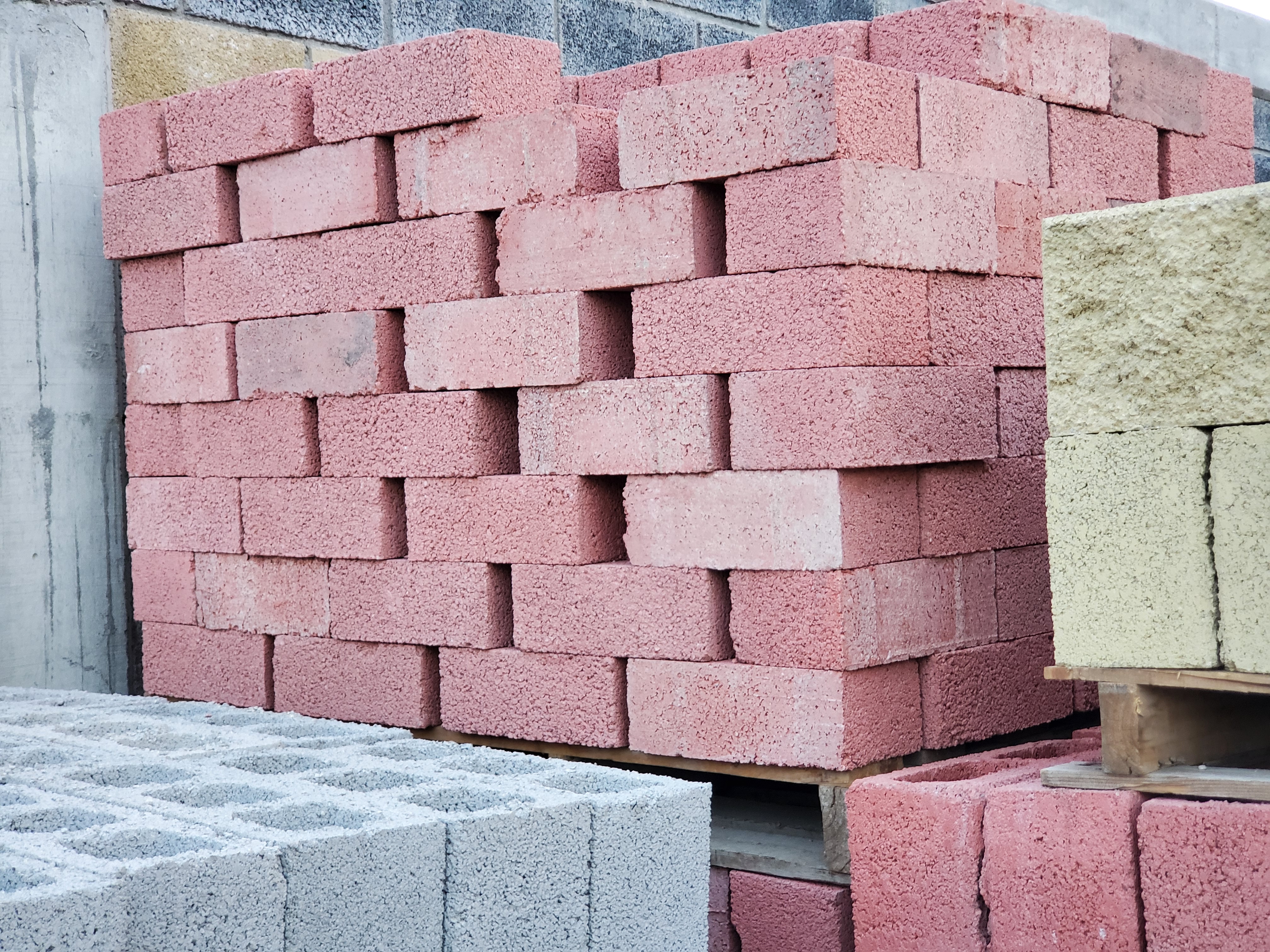 TABICON ROJO 10x15x28